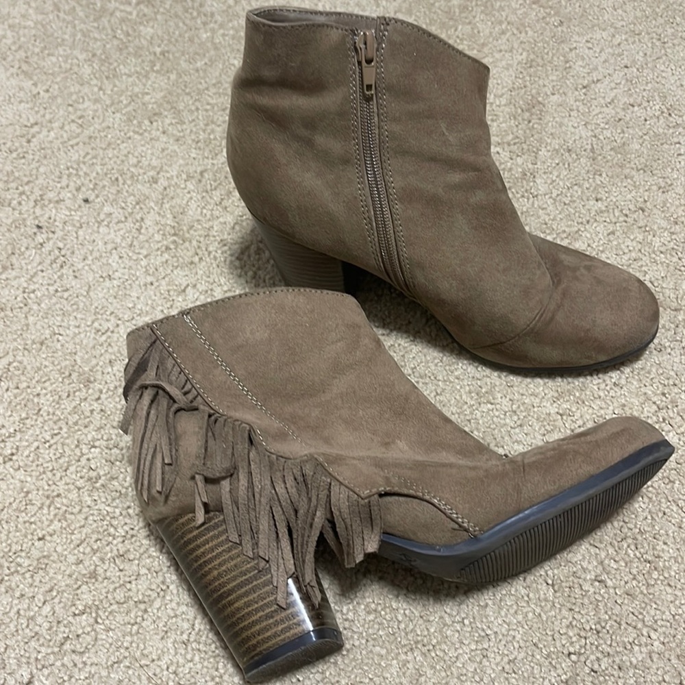 Brown booties with fringe